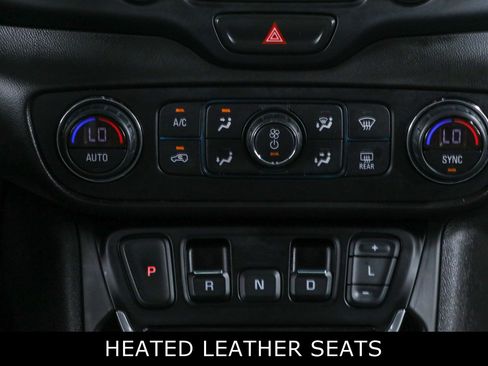 Used 2020 GMC Terrain SLT w/ Preferred Package FWD image 20