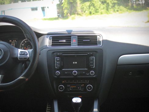 Used 2012 Volkswagen Jetta GLI Autobahn FWD image 73