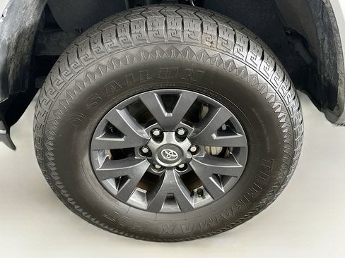 Used 2021 Toyota Tacoma SR5 image 11