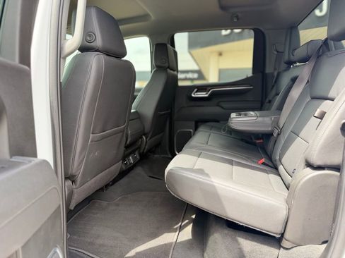 Used 2025 GMC Sierra 1500 SLT RWD image 8