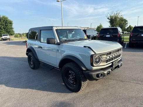 Used 2023 Ford Bronco Black Diamond AWD/4WD image 1