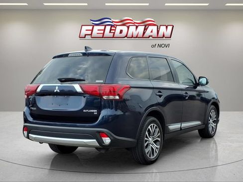 Used 2017 Mitsubishi Outlander SE AWD/4WD image 6
