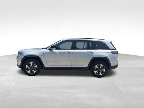 Used 2024 Jeep Grand Cherokee Limited 4xe image 2
