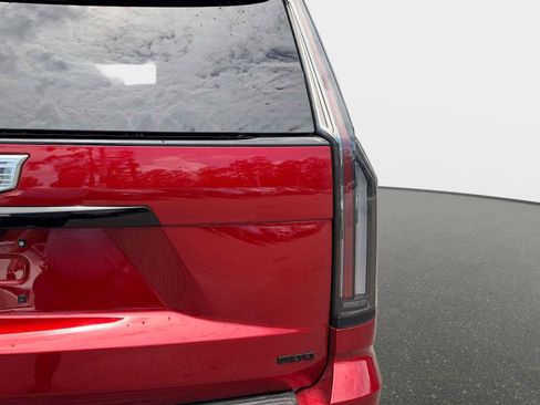 Used 2026 Cadillac Escalade Platinum Sport w/ LPO, ONYX Package AWD/4WD image 32
