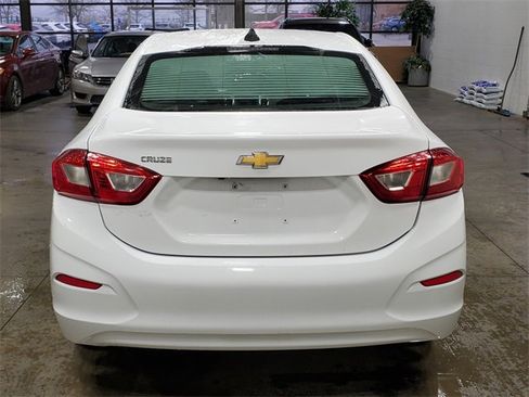 Used 2019 Chevrolet Cruze LS w/ LS Convenience Package image 5