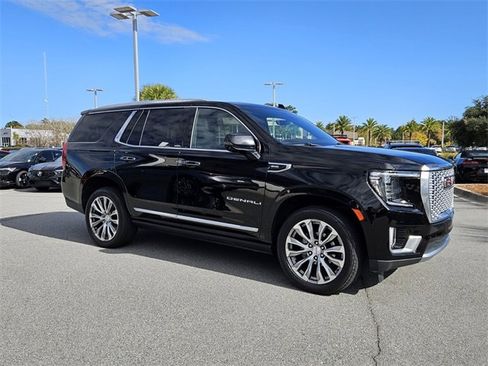 Used 2021 GMC Yukon Denali w/ Denali Premium Package image 2