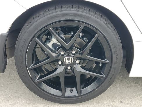 Used 2024 Honda Civic Sport image 6