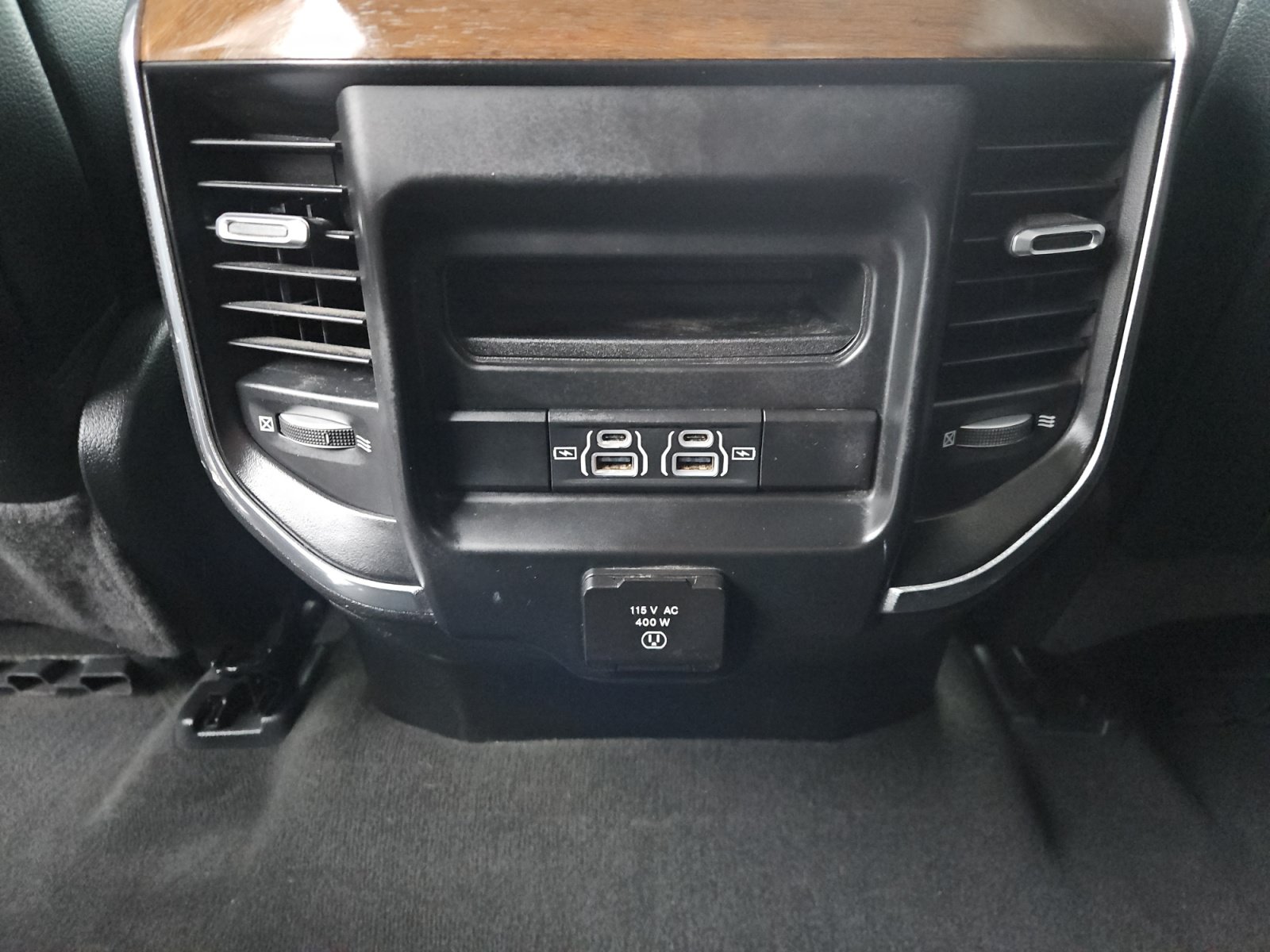 Used 2022 RAM 1500 Laramie AWD/4WD image 13