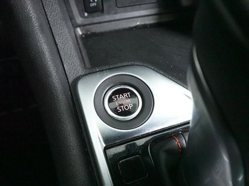 Used 2025 Nissan Sentra SR FWD image 17