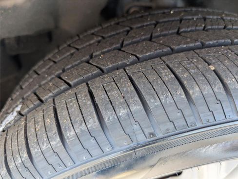 Used 2021 Ford Explorer Limited w/ Equipment Group 301A image 41