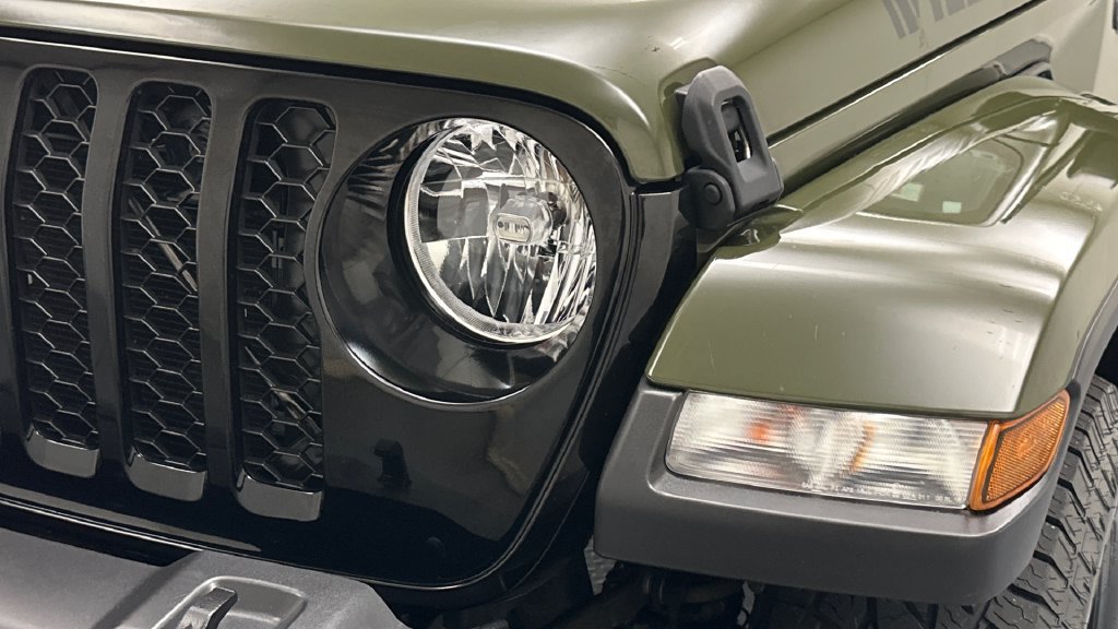 Used 2022 Jeep Gladiator Sport AWD/4WD image 22