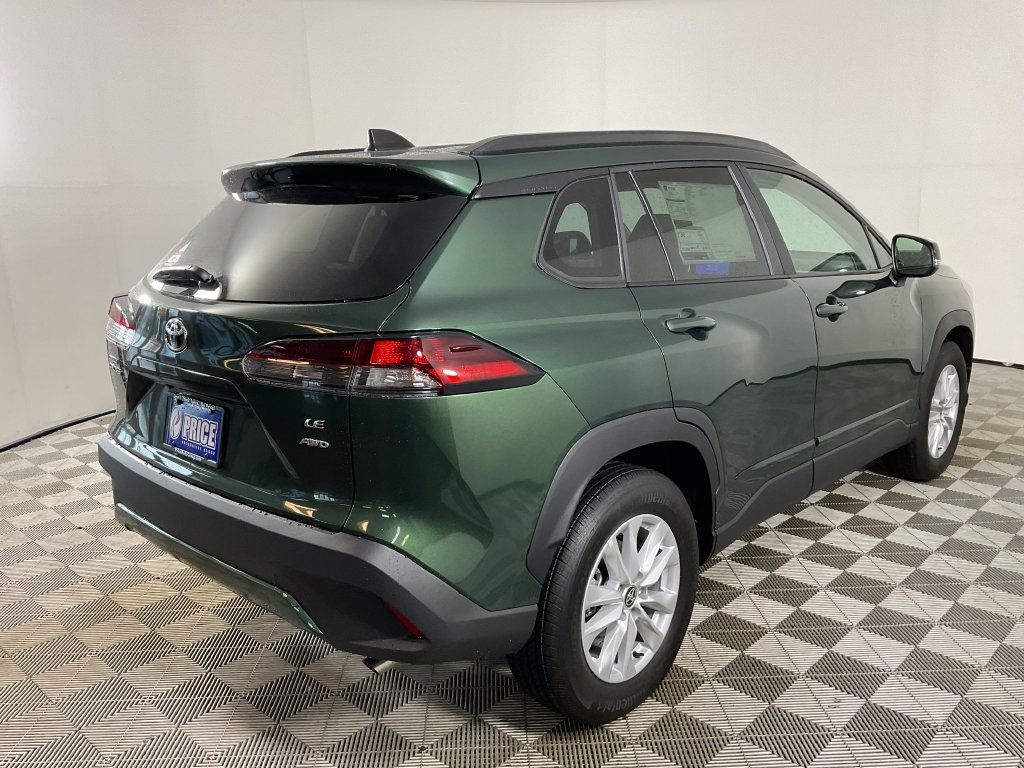 New 2026 Toyota Corolla Cross LE w/ Moonroof Package AWD/4WD image 8