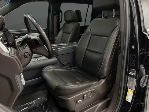 Used 2023 GMC Yukon XL Denali image 4