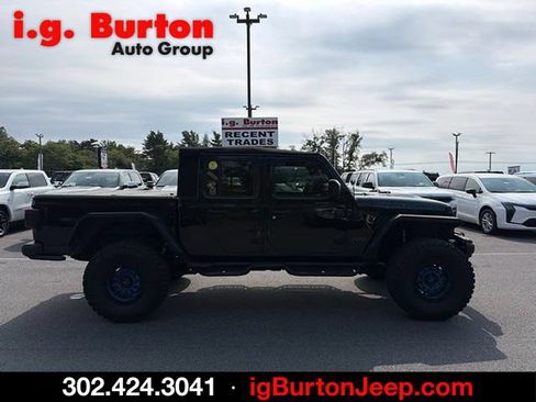 Used 2020 Jeep Gladiator Rubicon AWD/4WD image 2
