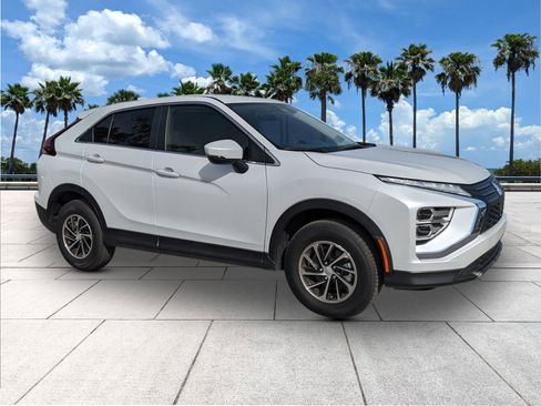 Used 2025 Mitsubishi Eclipse Cross ES image 2