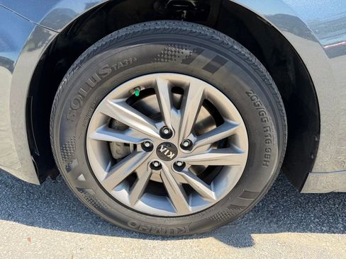 Used 2020 Kia Optima LX image 10