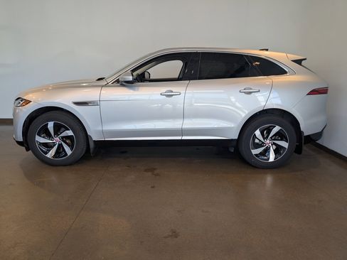 Used 2023 Jaguar F-PACE S image 3