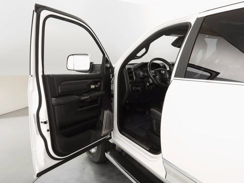 Used 2019 RAM 2500 Limited image 18