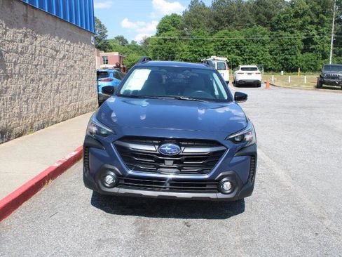 Used 2023 Subaru Outback Premium w/ Popular Package #1 AWD/4WD image 2