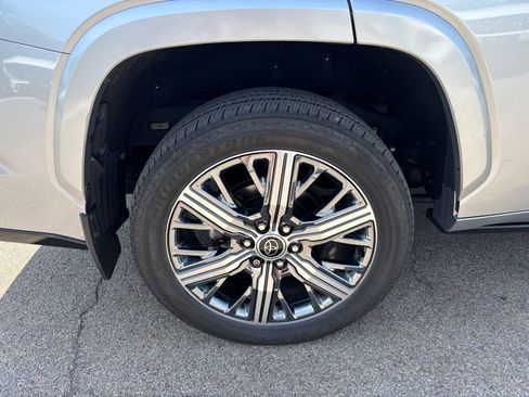 Used 2024 Toyota Sequoia Capstone AWD/4WD image 37