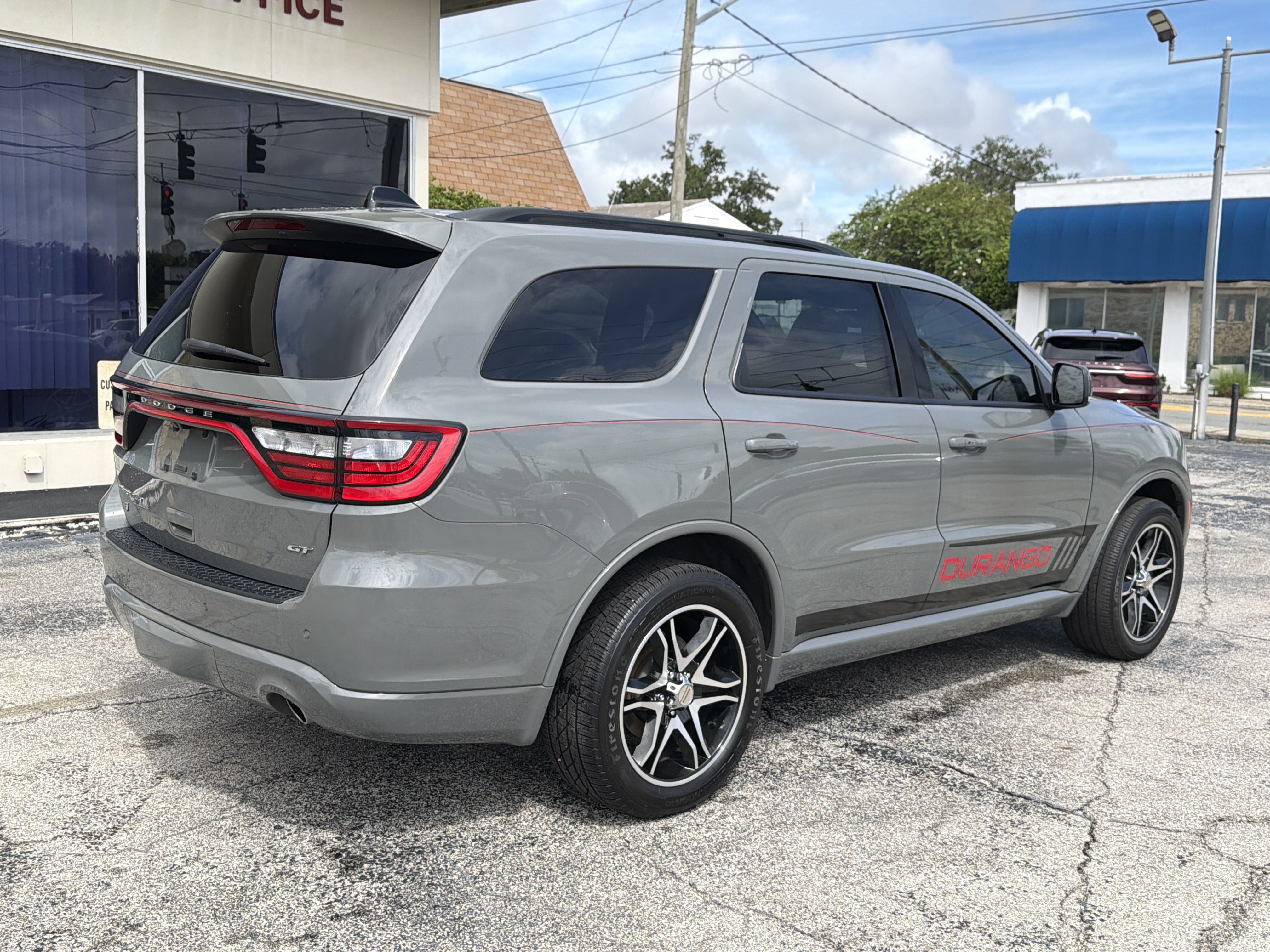 Used 2023 Dodge Durango GT AWD/4WD image 3