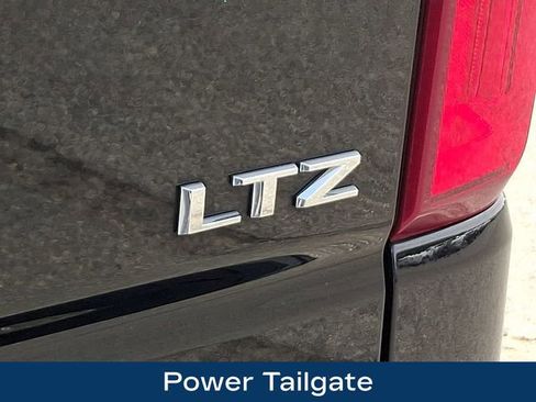 Used 2019 Chevrolet Silverado 1500 LTZ w/ LTZ Premium Package AWD/4WD image 33