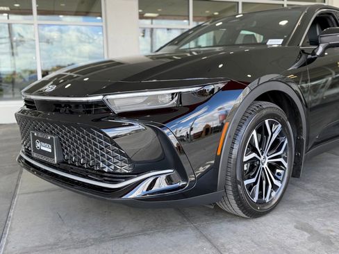 New 2026 Toyota Crown AWD/4WD image 3