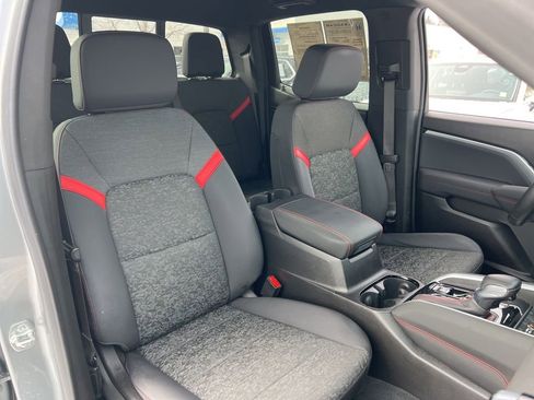 Used 2024 Chevrolet Colorado Z71 w/ Z71 Convenience Package 2 image 26