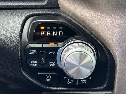 Used 2019 RAM 1500 Laramie w/ Off Road Group AWD/4WD image 26