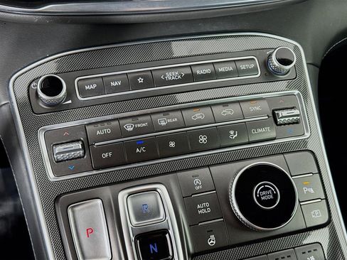 Used 2022 Hyundai Santa Fe Limited w/ Winter Weather Package image 19