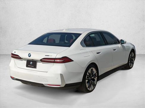 Certified 2024 BMW i5 eDrive40i w/ M Sport Package image 2