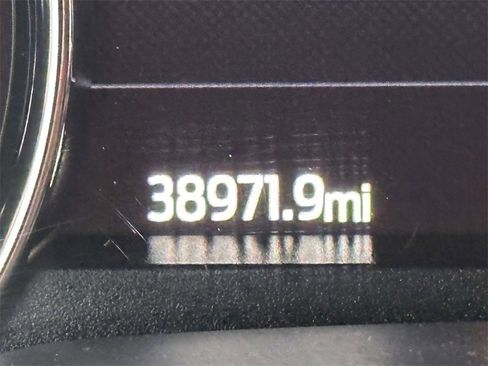 Used 2022 Ford F350 Lariat w/ Black Appearance Package image 29