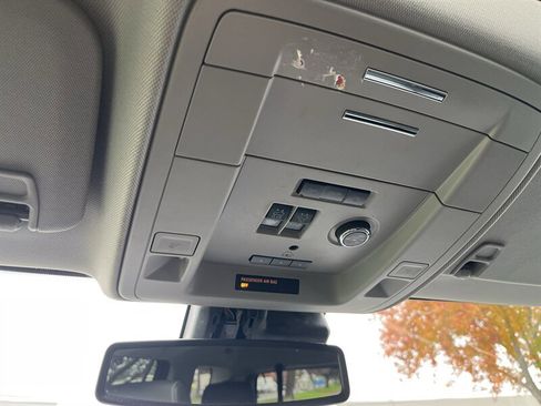 Used 2018 Chevrolet Tahoe Premier image 59