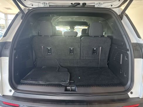Certified 2025 Chevrolet Traverse LT image 14