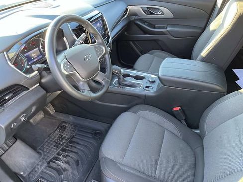 Used 2023 Chevrolet Traverse LT w/ Midnight/Sport Edition image 25