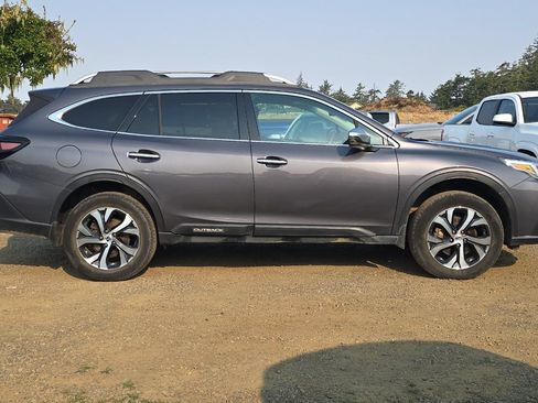 Used 2022 Subaru Outback Touring AWD/4WD image 3