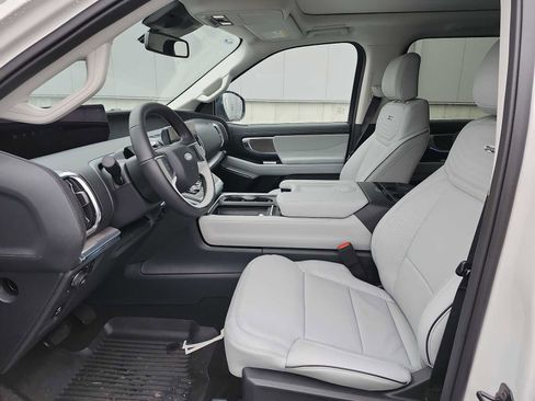 New 2025 Ford Expedition Max Platinum w/ Platinum Ultimate Package image 11