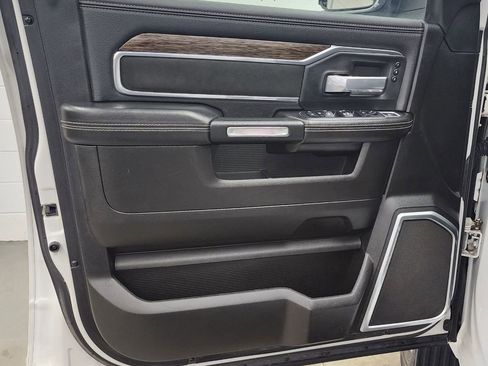 Used 2019 RAM 2500 Laramie image 9