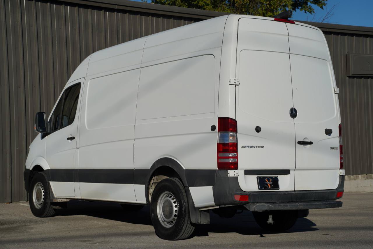 Used 2018 Mercedes-Benz Sprinter 2500 image 7