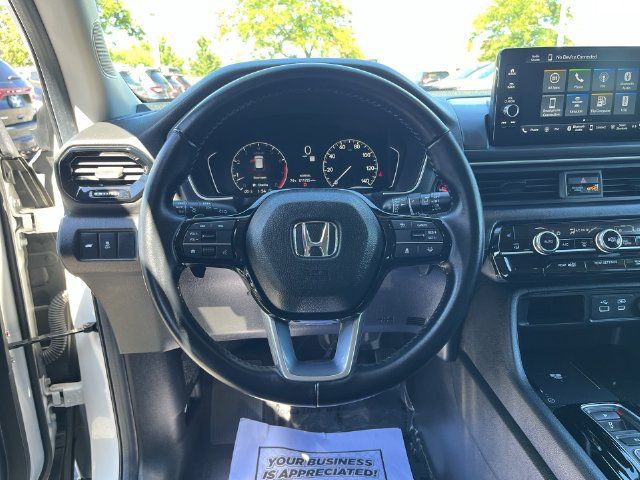 Used 2025 Honda Pilot EX-L image 13