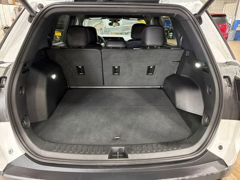 Used 2026 GMC Terrain Elevation w/ Elevation Premium Package AWD/4WD image 5