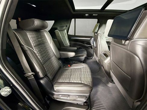 Used 2025 Cadillac Escalade Sport Platinum image 33