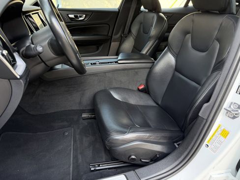 Used 2020 Volvo S60 T5 Momentum w/ Protection Package Premier image 7