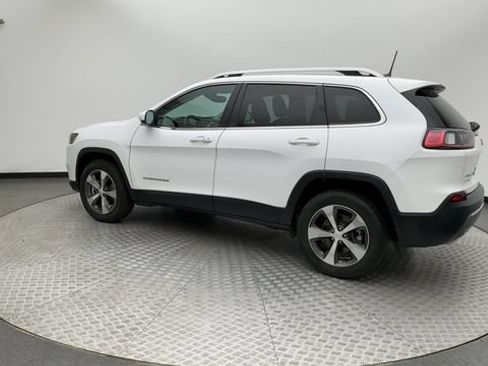 Used 2019 Jeep Cherokee Limited w/ Luxury Group AWD/4WD image 6