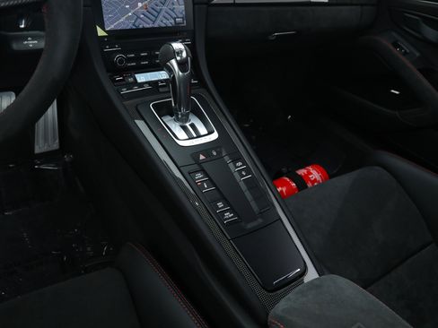 Used 2018 Porsche 911 GT2 RS RWD image 32
