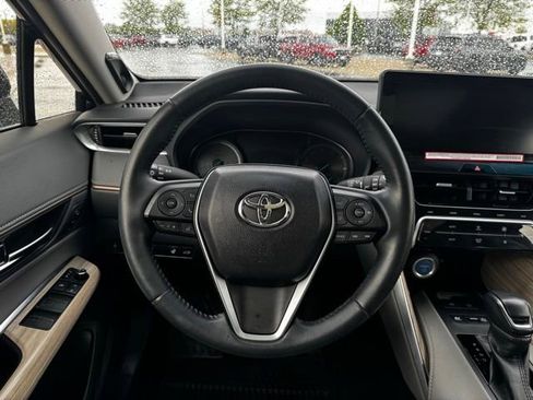 Used 2021 Toyota Venza Limited AWD/4WD image 15