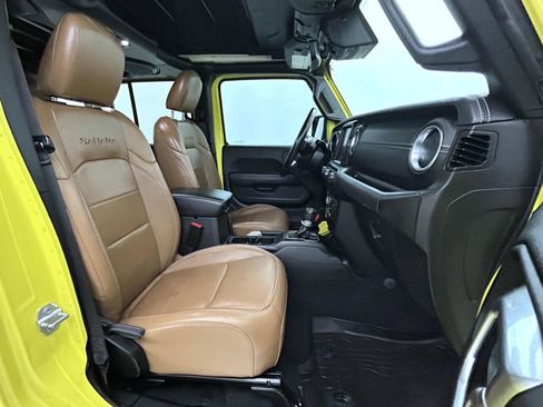 Used 2022 Jeep Wrangler Unlimited Sahara w/ Cold Weather Group image 15