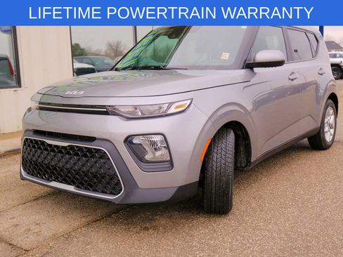 Used 2022 Kia Soul LX w/ Technology Package image 1