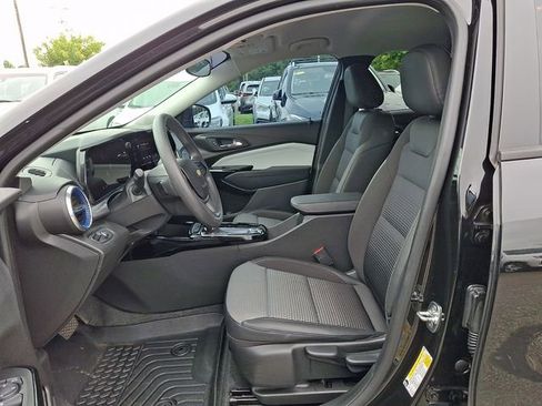 Used 2024 Chevrolet Trax LT FWD image 10