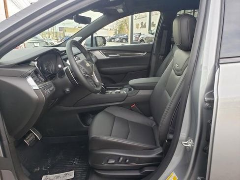 New 2026 Cadillac XT5 Sportv w/ LPO, Floor Liner Package AWD/4WD image 10